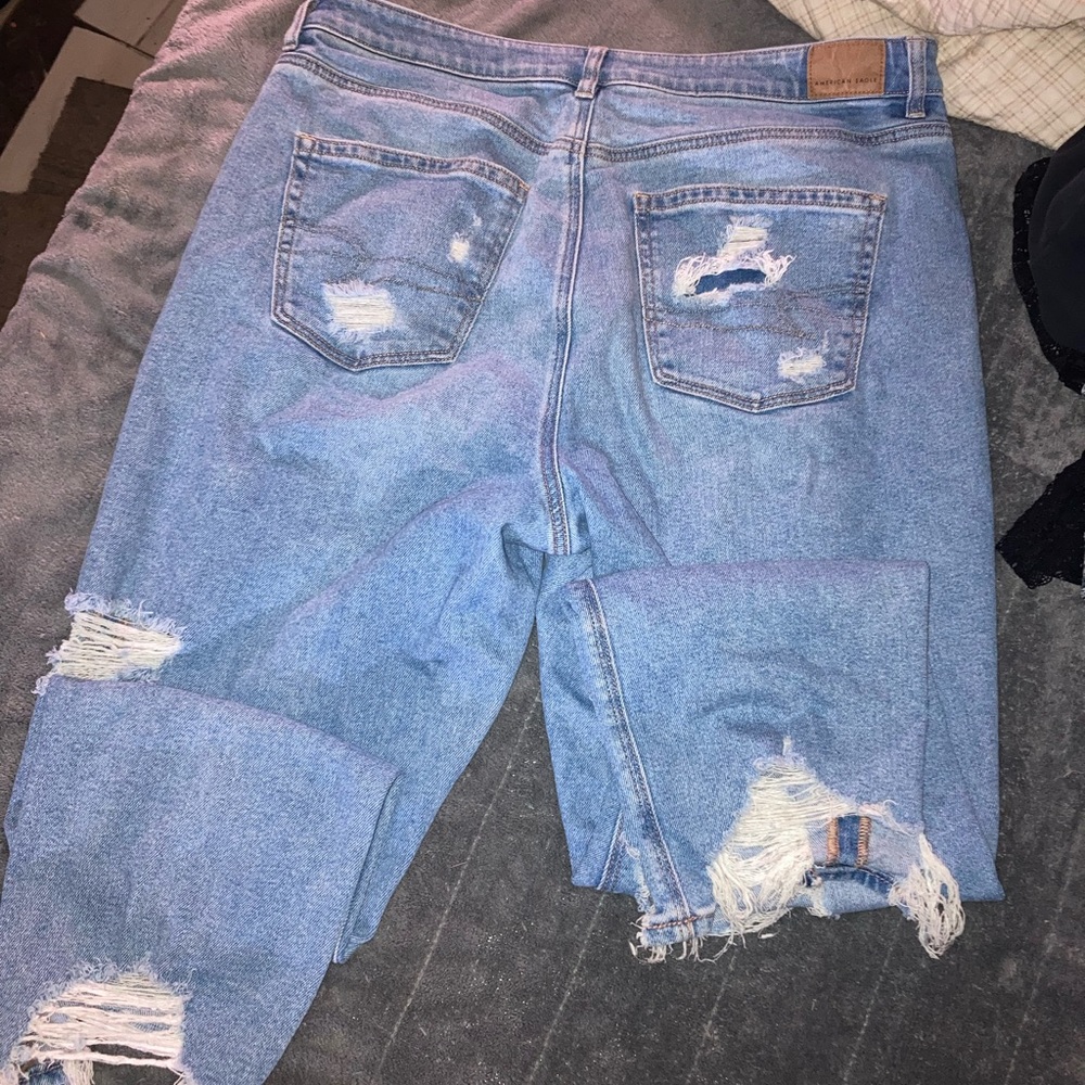 American eagle distressed jeans